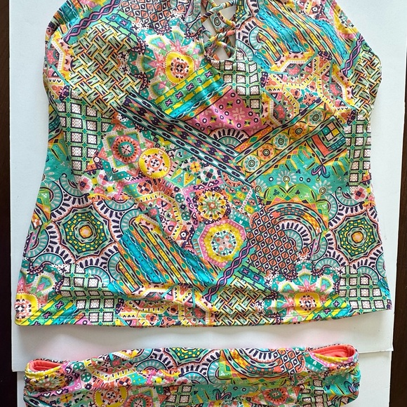 Colorful Patterned Tankini Set - Picture 2 of 8